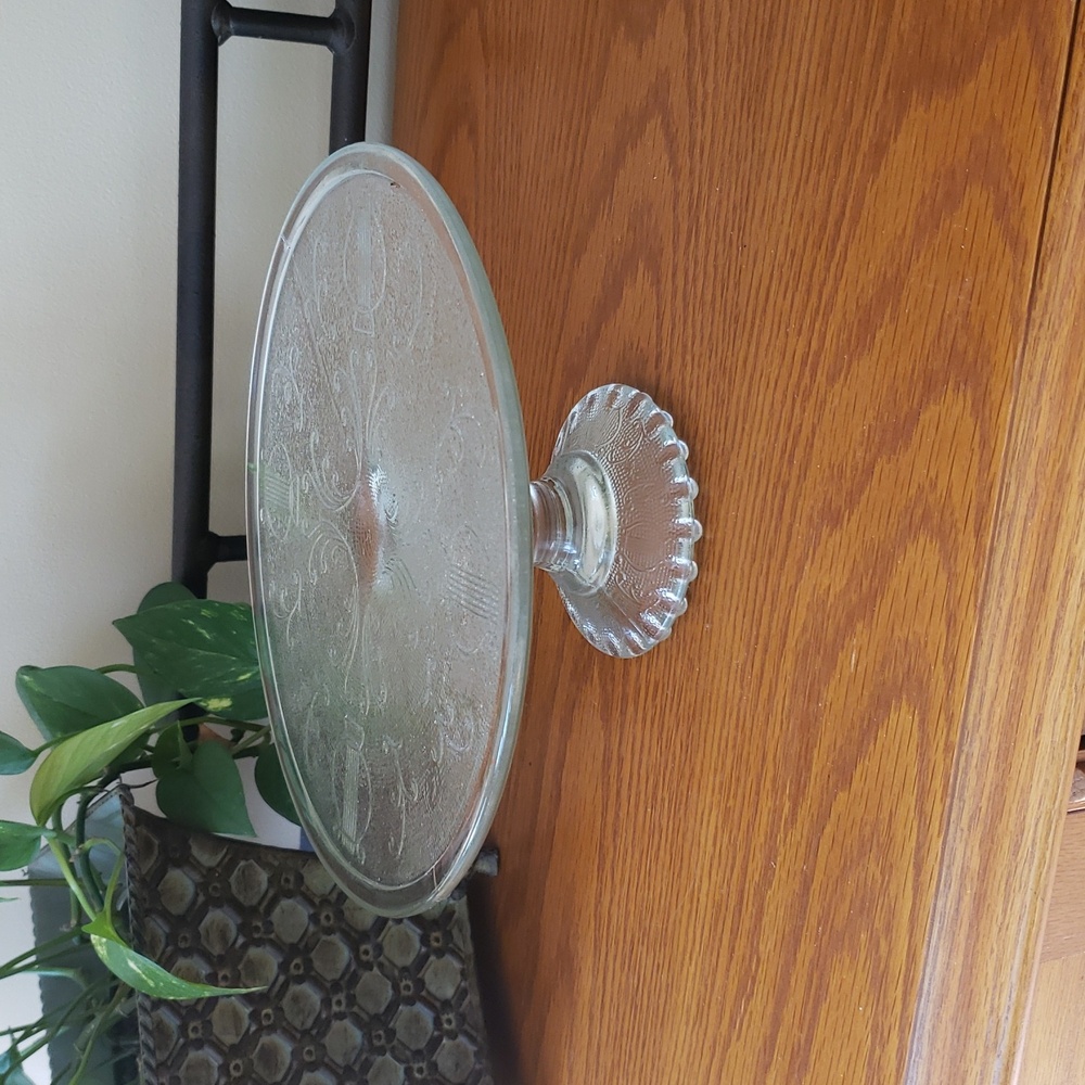 Vtg Jeanette Glass Cake/Pastry Stand- Harp Pattern
